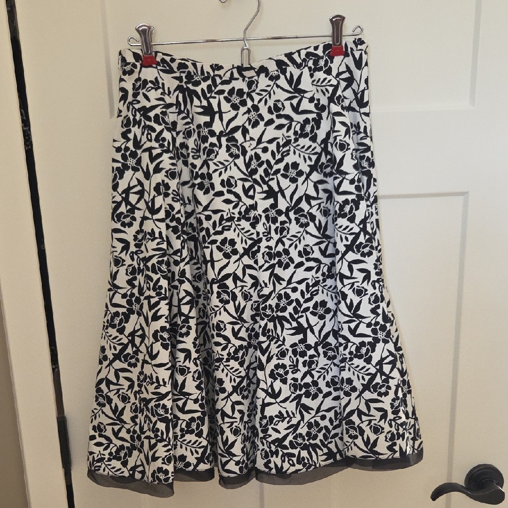Hillard & Hanson Monochrome Floral A-Line Skirt
